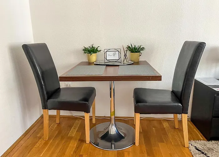 King One Studio In The City Center - Netflix