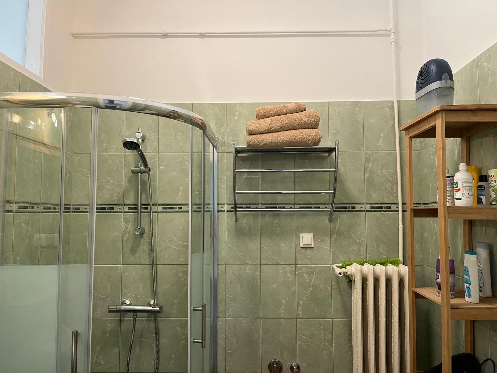 King One In The Center - Netflix Apartmán *